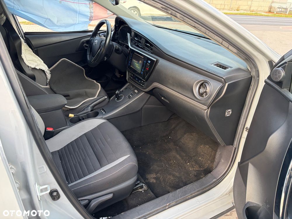 Toyota Auris - 5