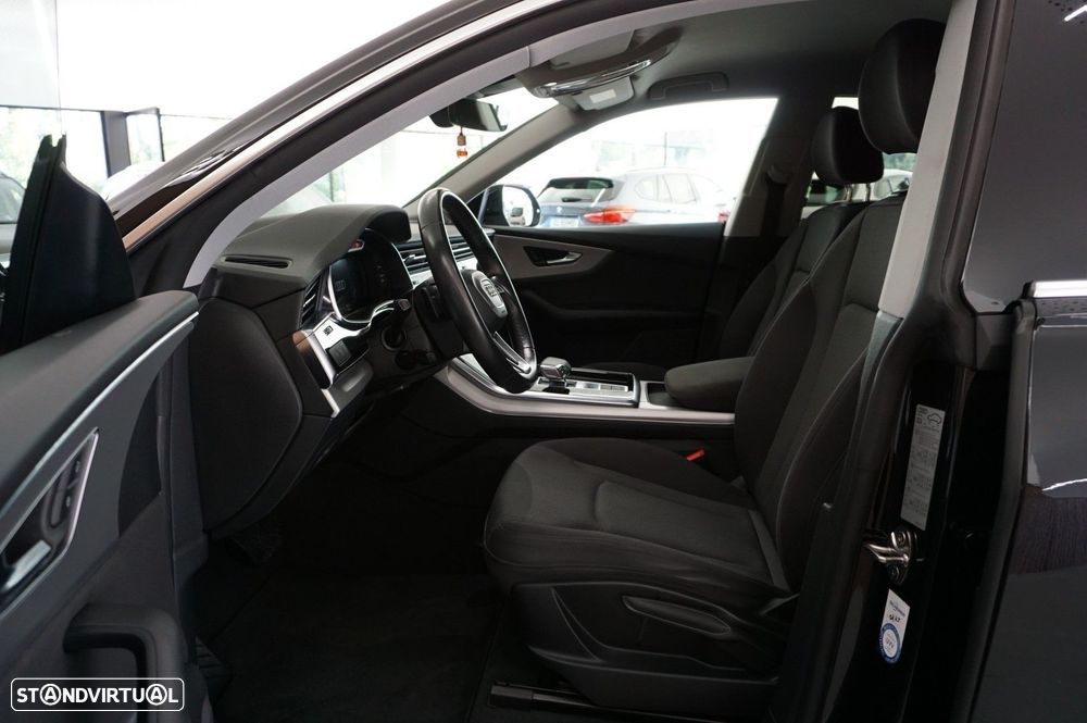 Audi Q8 55 TFSIe quattro Tiptronic competition plus - 6