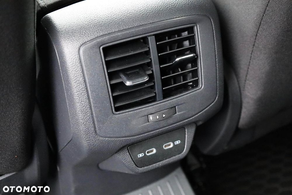 Volkswagen T-Roc 1.5 TSI Life DSG - 37