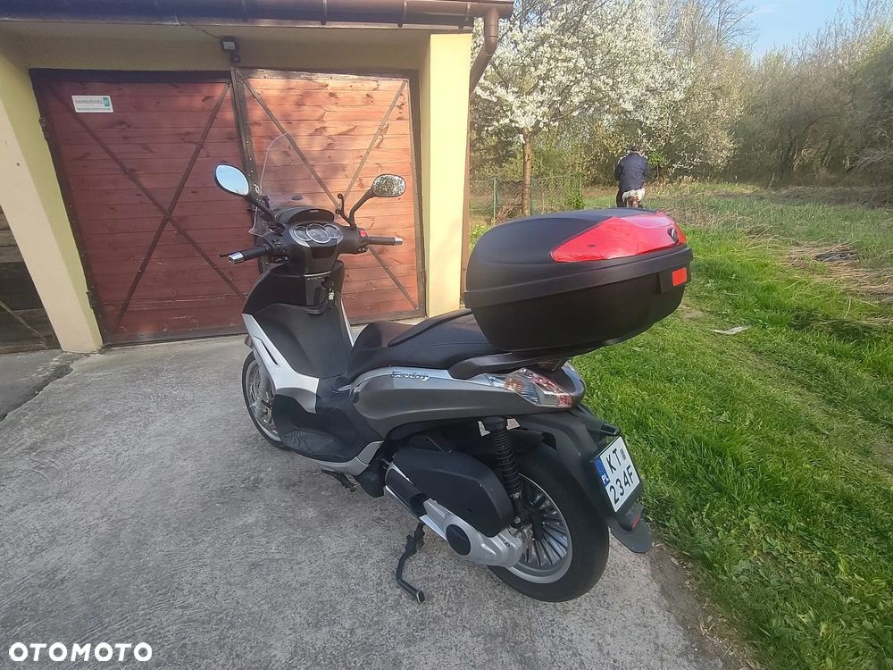 Piaggio Beverly - 9