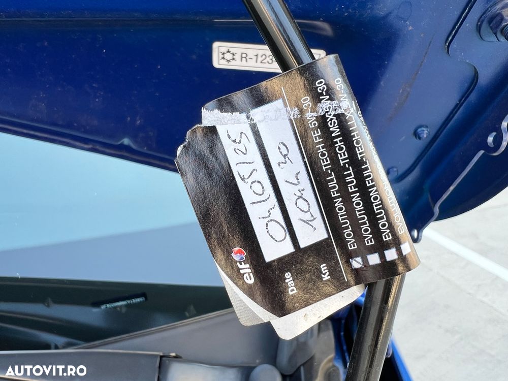 Peugeot 2008 PureTech 110 GPF Stop&Start EAT6 Signature - 21