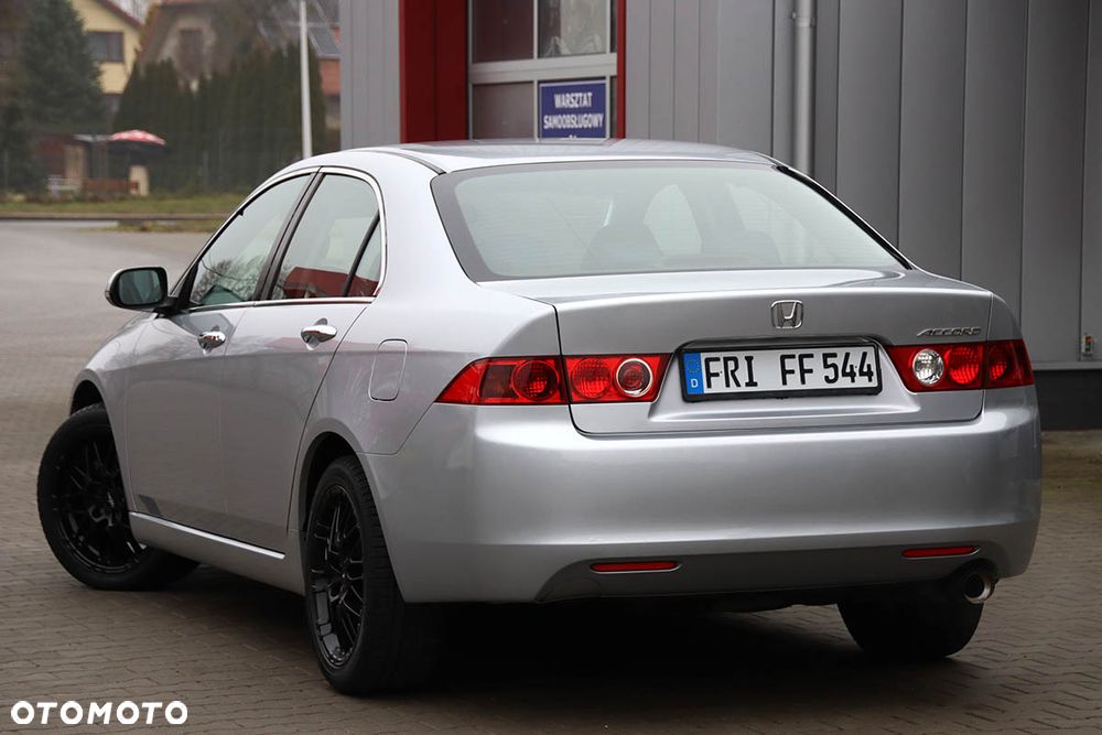 Honda Accord 2.0 i Executive - 3