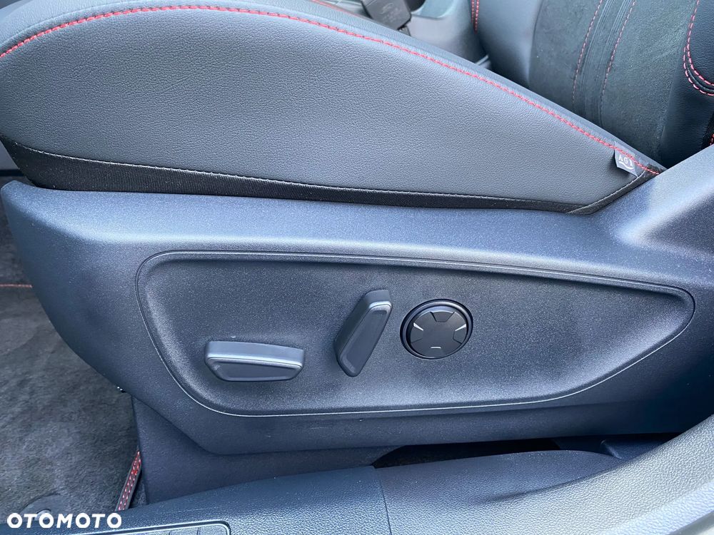 Ford Kuga 1.5 EcoBoost FWD ST-Line X - 10