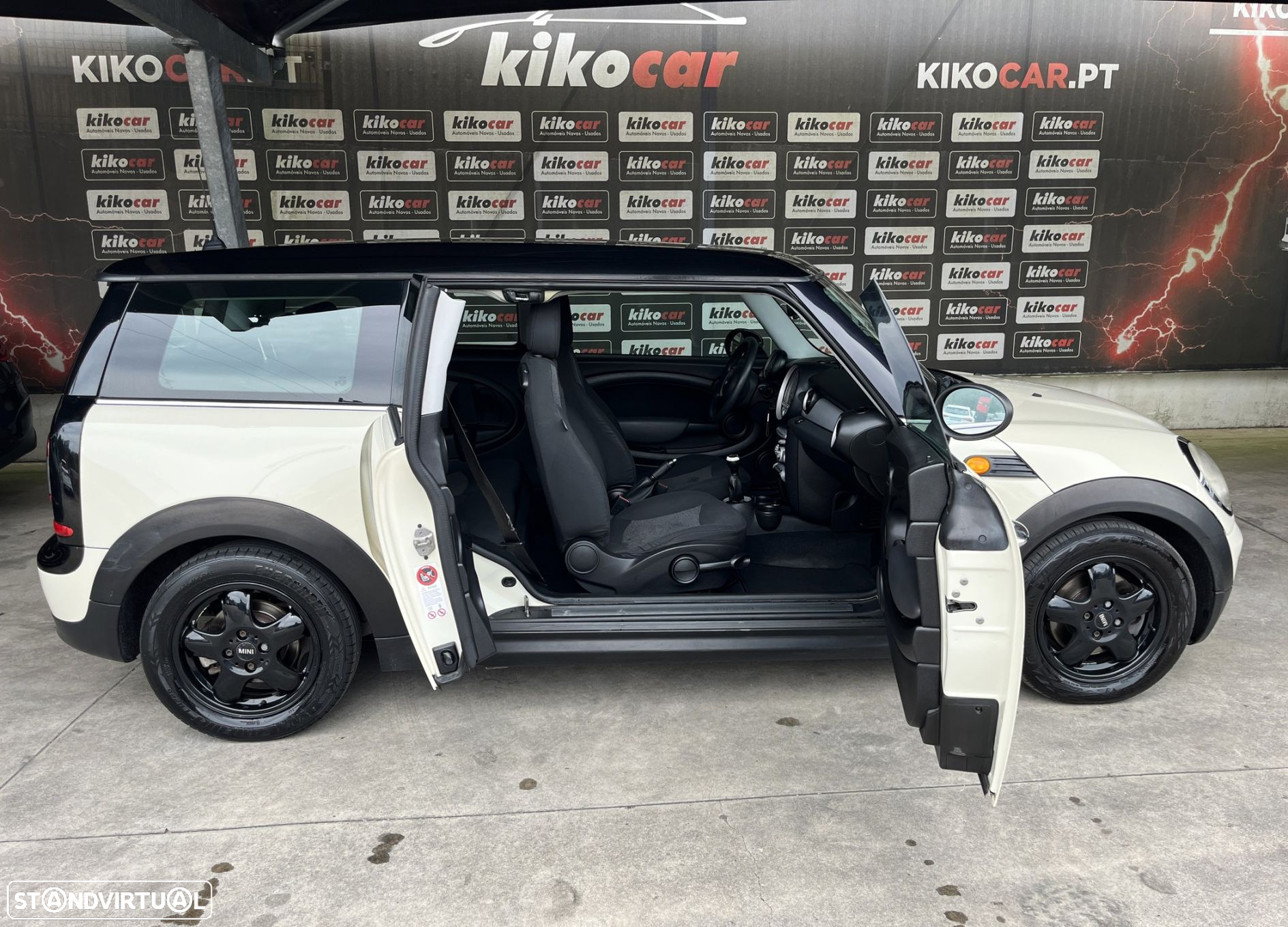 MINI Clubman Cooper D - 10