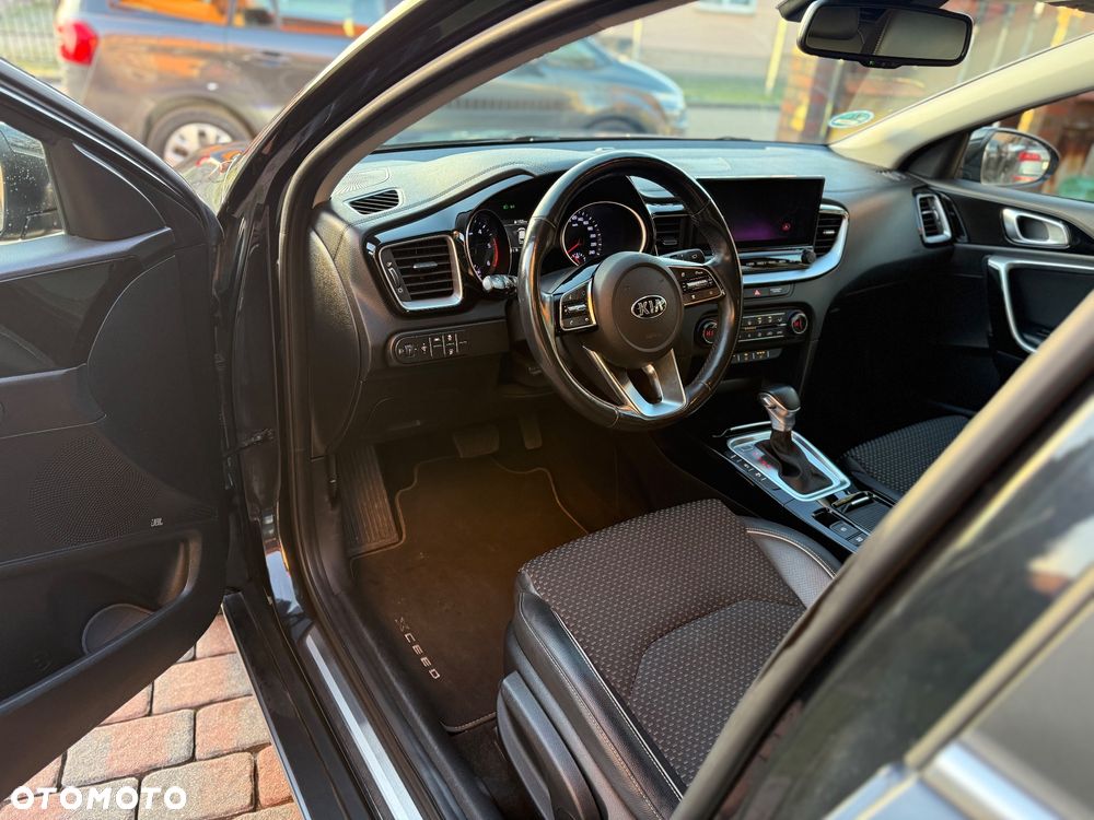 Kia XCeed 1.6 CRDi SCR L DCT - 17