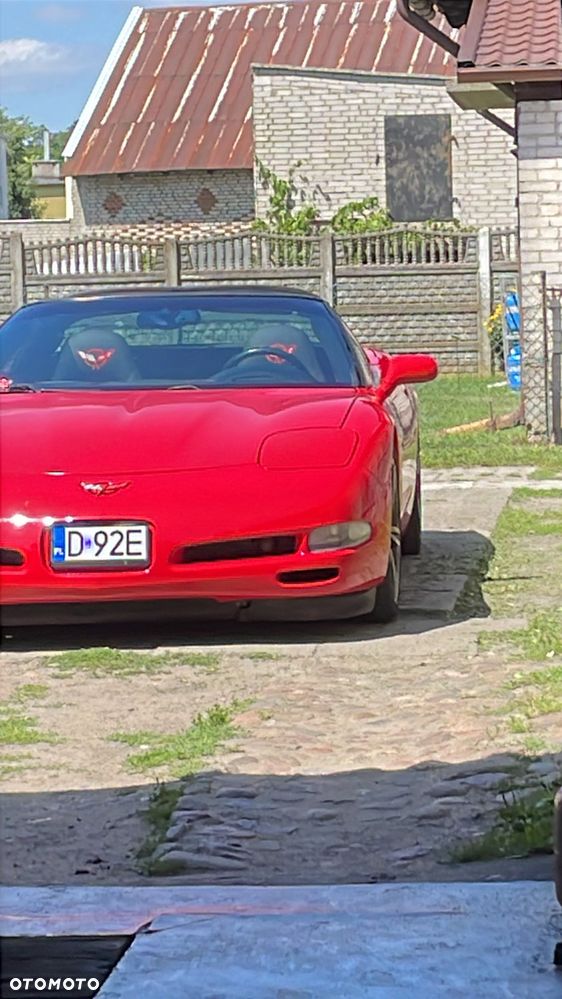 Chevrolet Corvette - 15