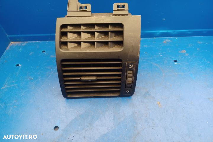 Grila ventilatie bord stanga 1T0819703B Volkswagen VW Touran 1 [facel - 4
