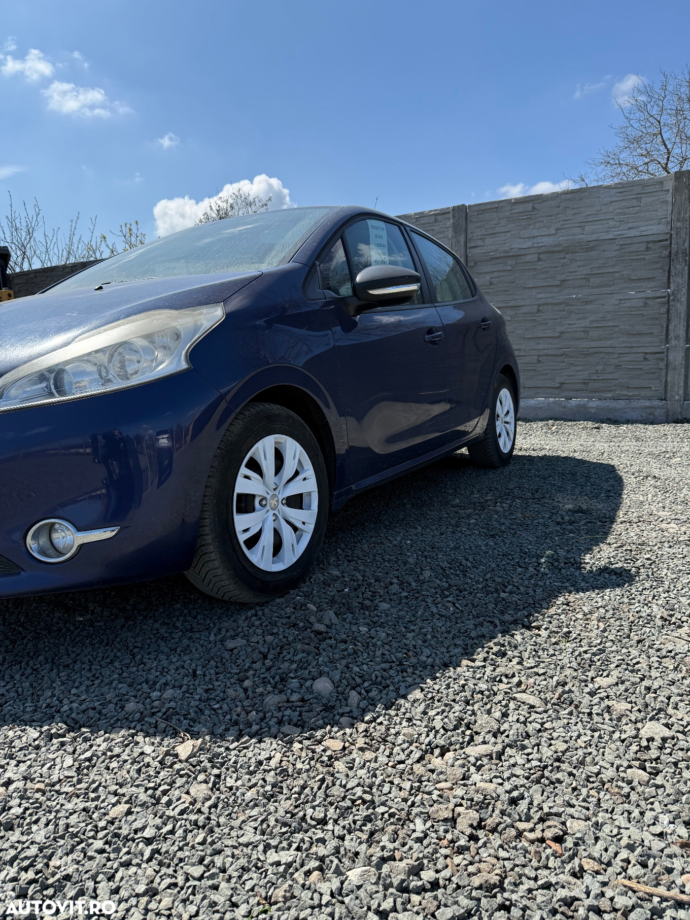 Peugeot 208 1.2 L PureTech Active - 4