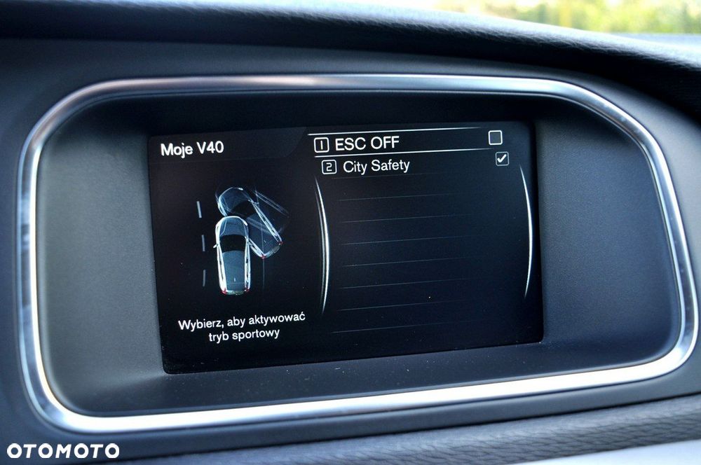 Volvo V40 D2 Momentum - 23