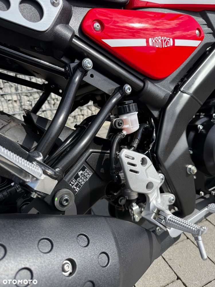Yamaha XSR - 11