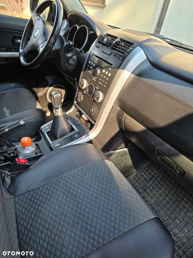 Suzuki Grand Vitara 2.4 Premium - 15
