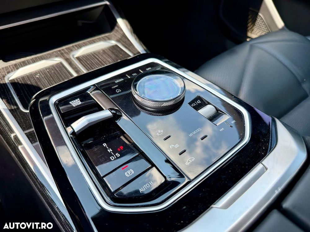 BMW Seria 7 - 23