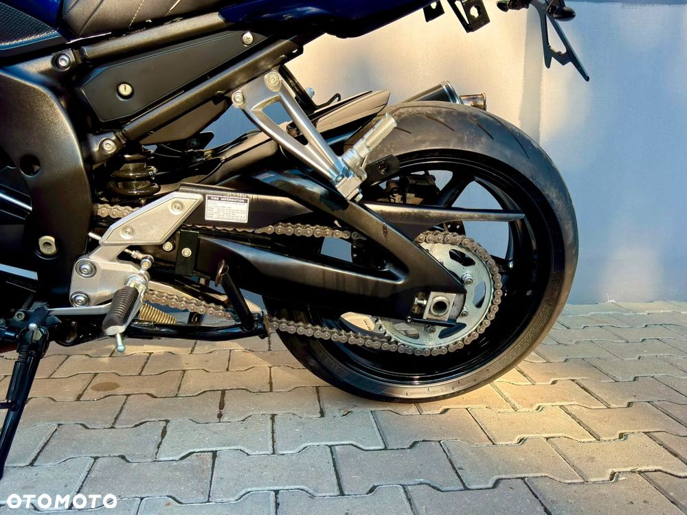 Yamaha FZ - 15