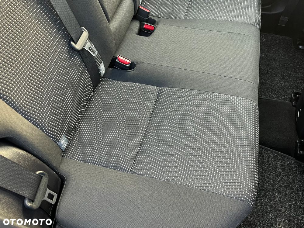Toyota Auris - 32
