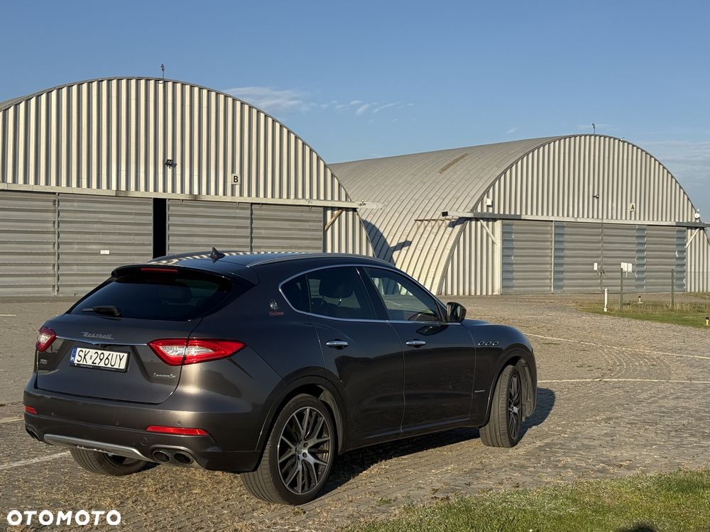 Maserati Levante S Granlusso - 28