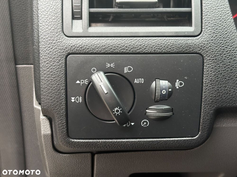 Ford Kuga 2.0 TDCi 4WD Trend - 11