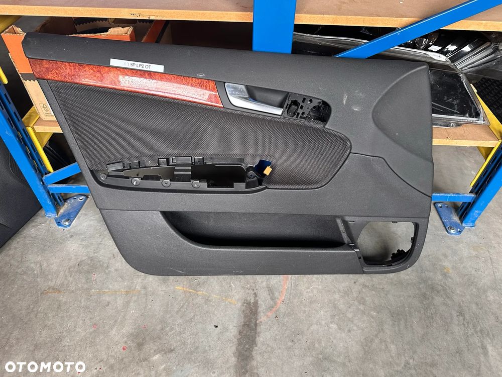 Tapicerka, boczek drzwi lewy przód Audi A3 8P - 1