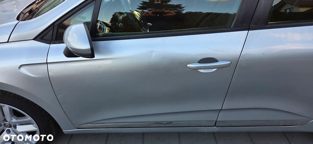 Renault Clio - 23