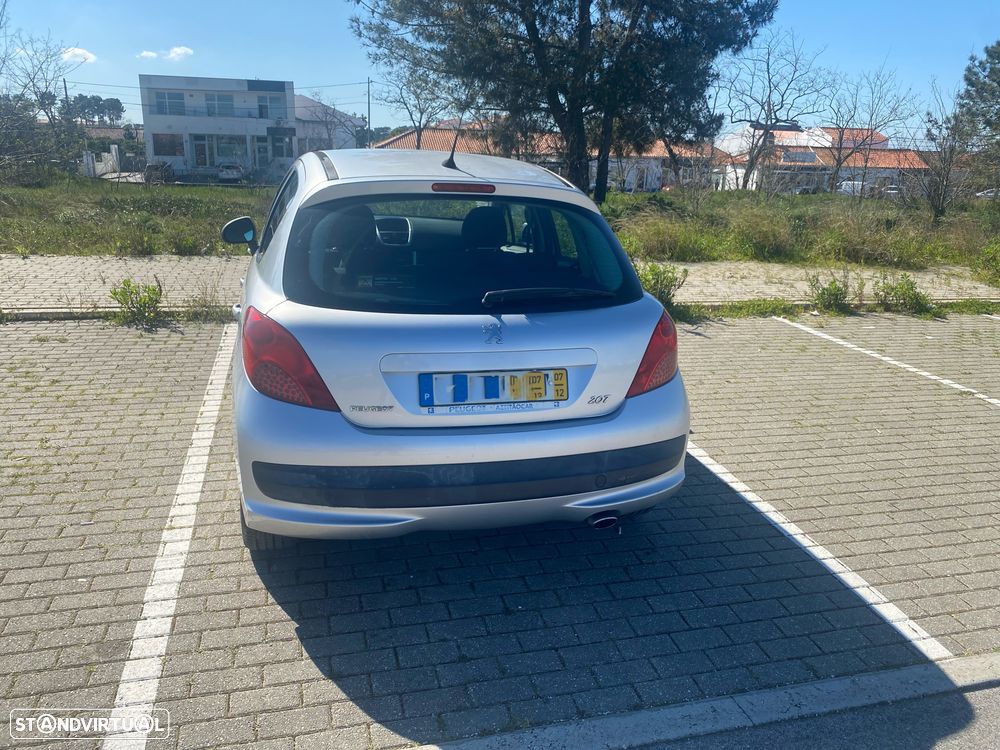 Peugeot 207 1.6 HDi Premium - 4