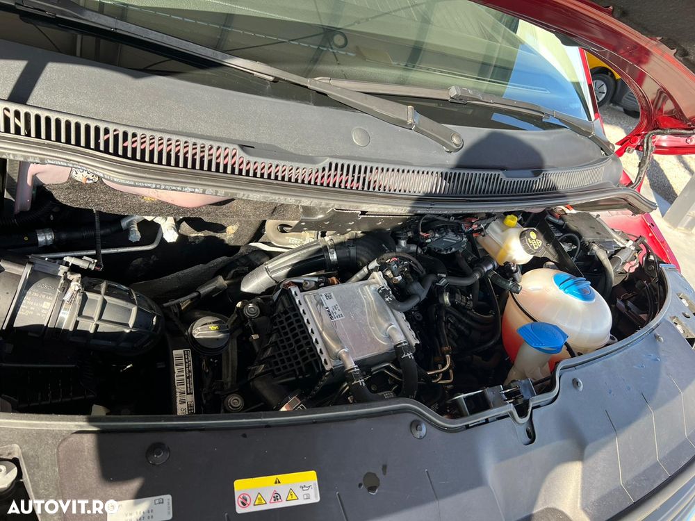 Volkswagen Multivan - 28