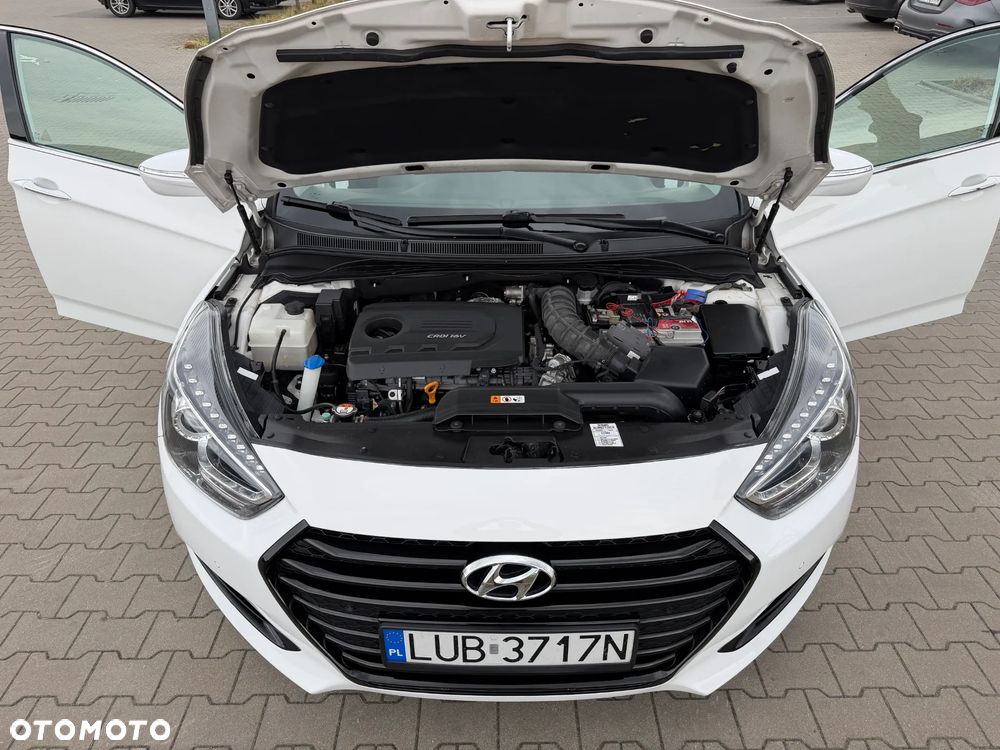 Hyundai i40 Kombi blue 1.7 CRDi Premium - 17