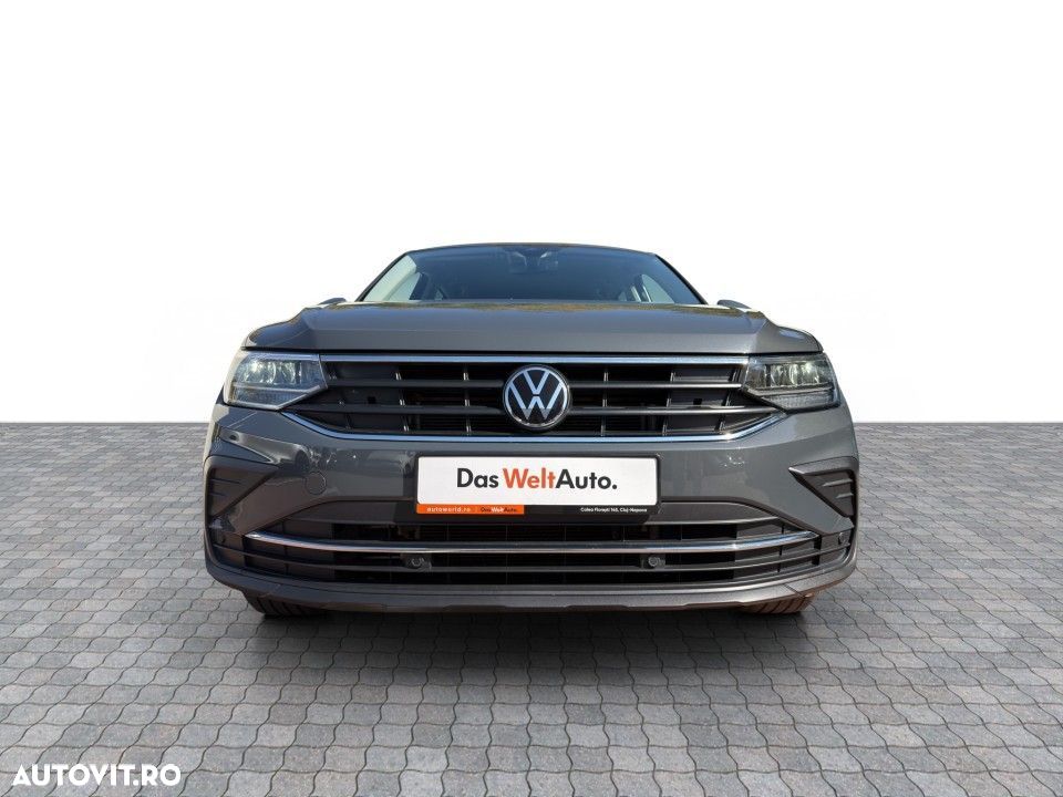 Volkswagen Tiguan - 9