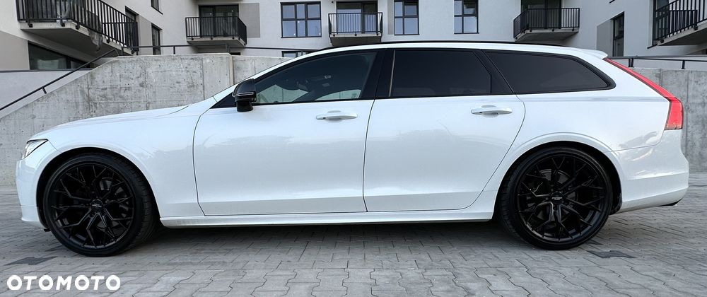 Volvo V90 D5 AWD R-Design - 11