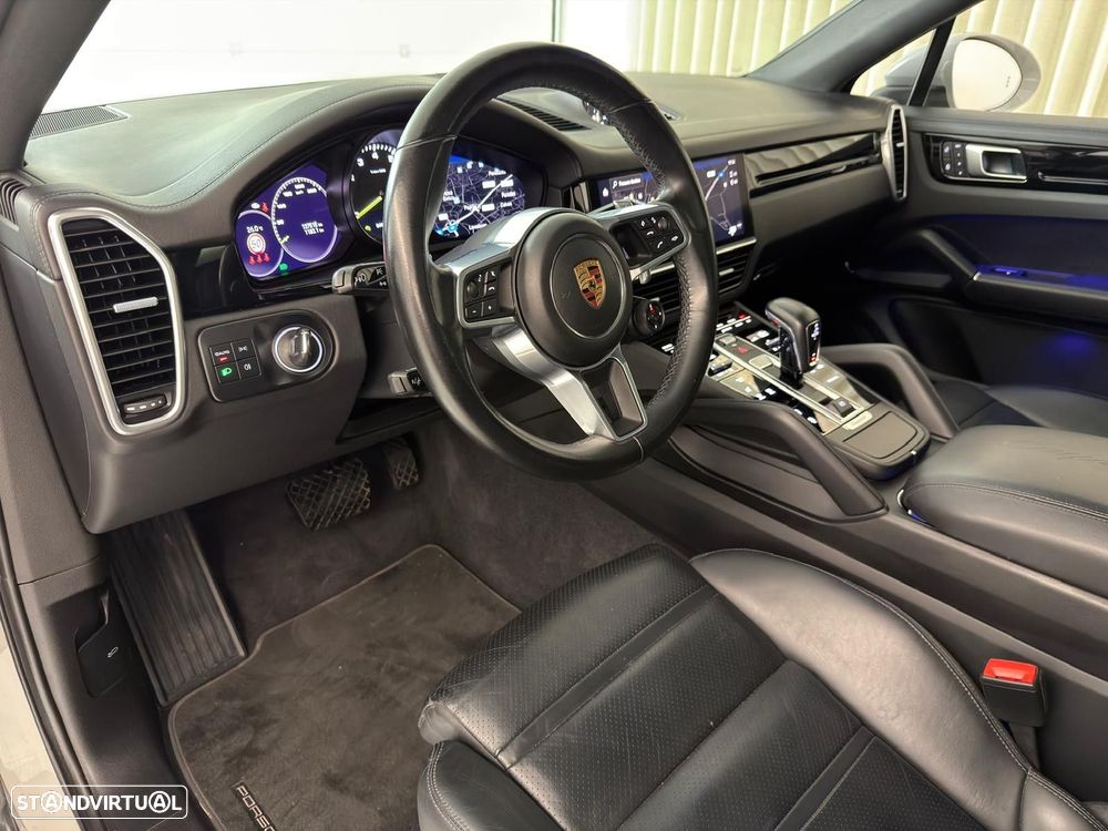 Porsche Cayenne Coupé E-Hybrid - 16