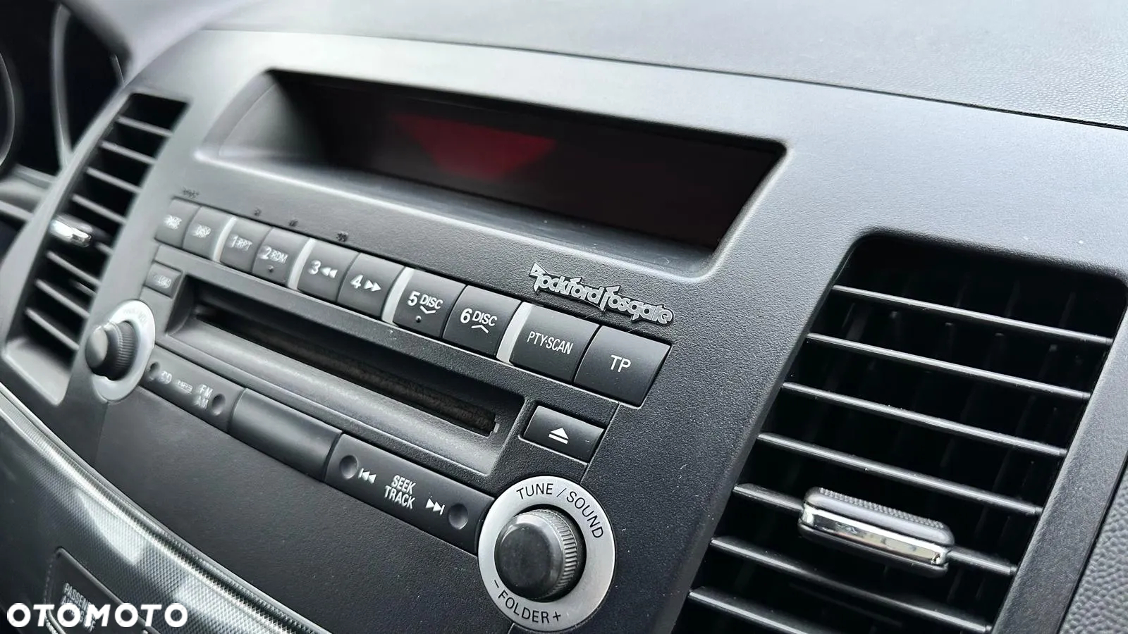 Mitsubishi Lancer 1.8 Intense - 29