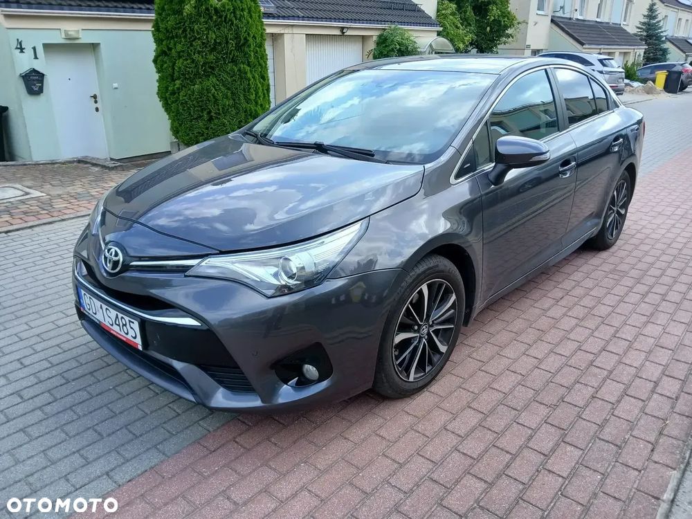 Toyota Avensis 2.0 D-4D Prestige - 2