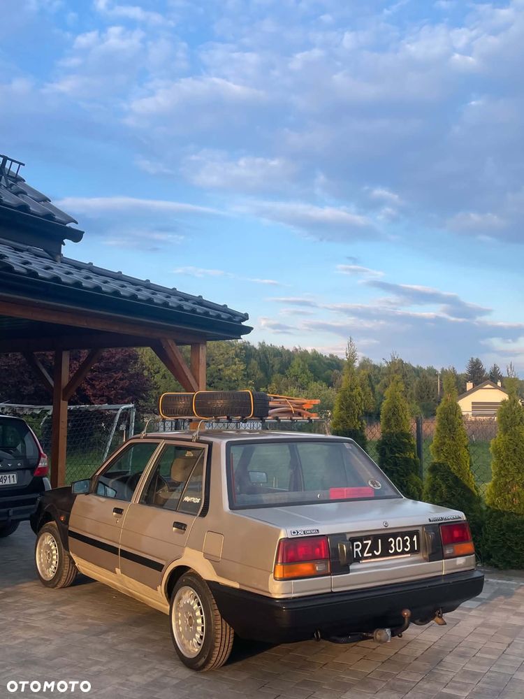 Toyota Corolla - 4
