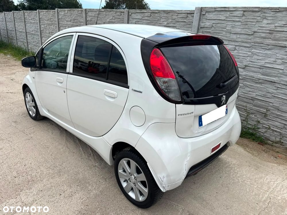 Peugeot iOn Active - 38