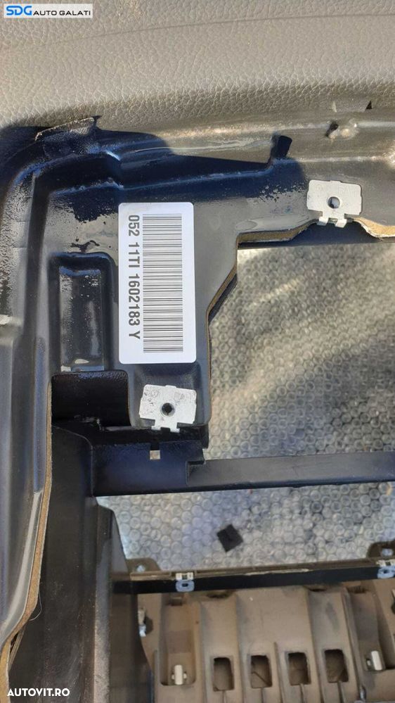 Plansa Bord Goala Dezechipata Volkswagen Golf 5 2004 - 2008 Cod 1K1858295 - 5