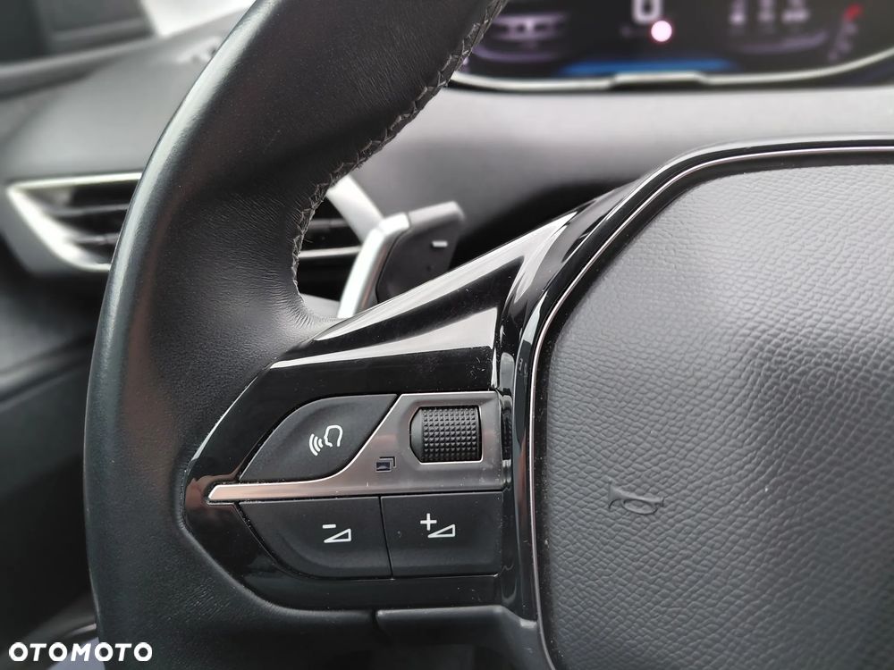 Peugeot 3008 1.5 BlueHDi Allure S&S EAT8 - 26