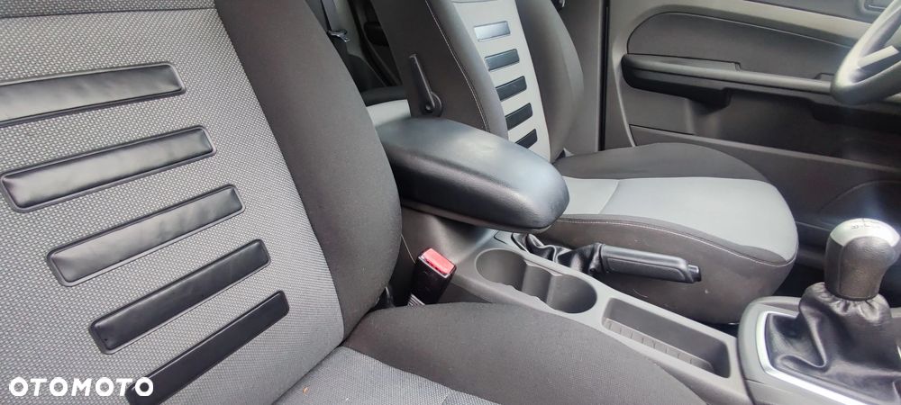 Ford Focus 1.6 Sport - 13