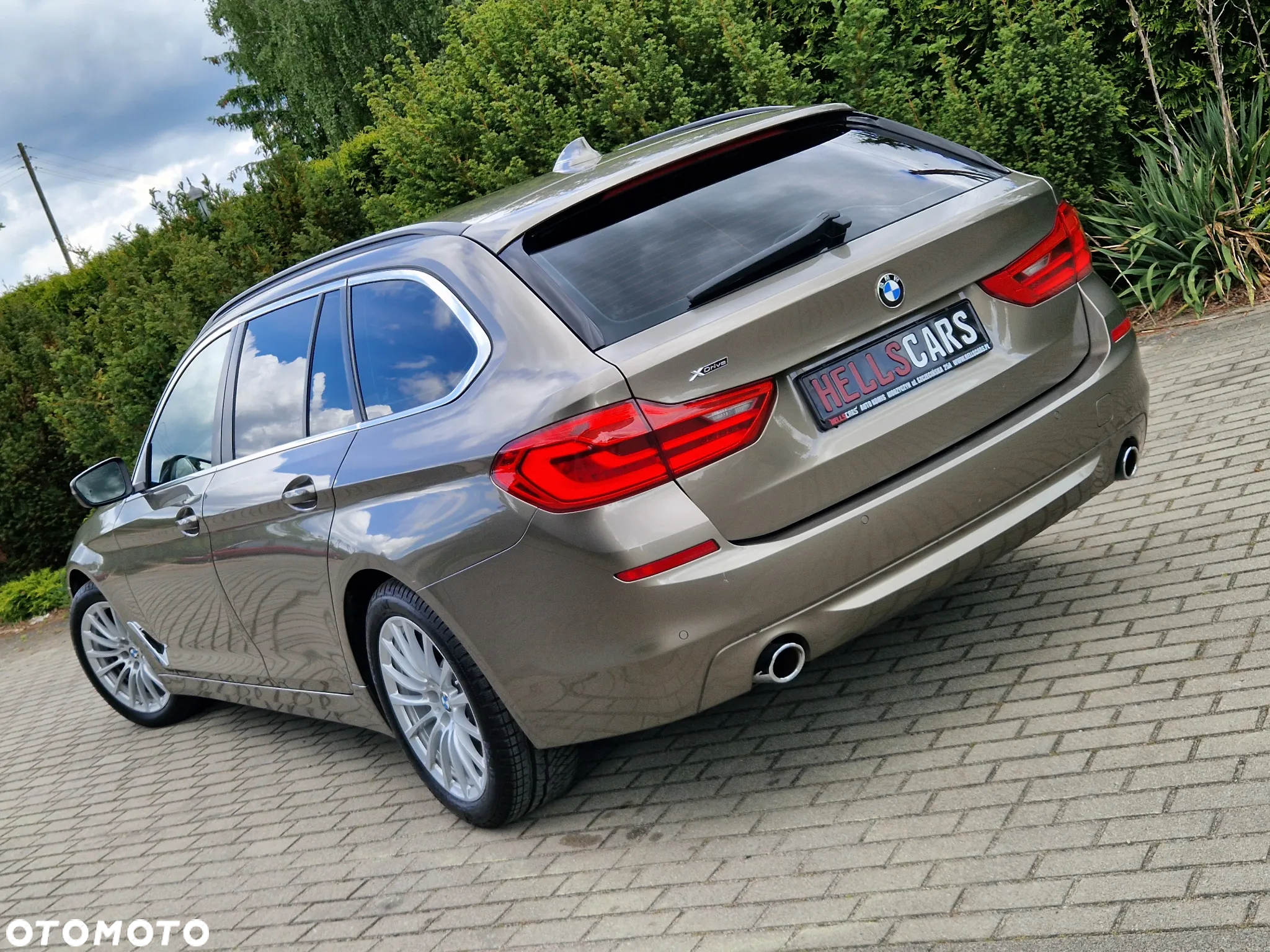 BMW Seria 5 520d xDrive Touring - 4
