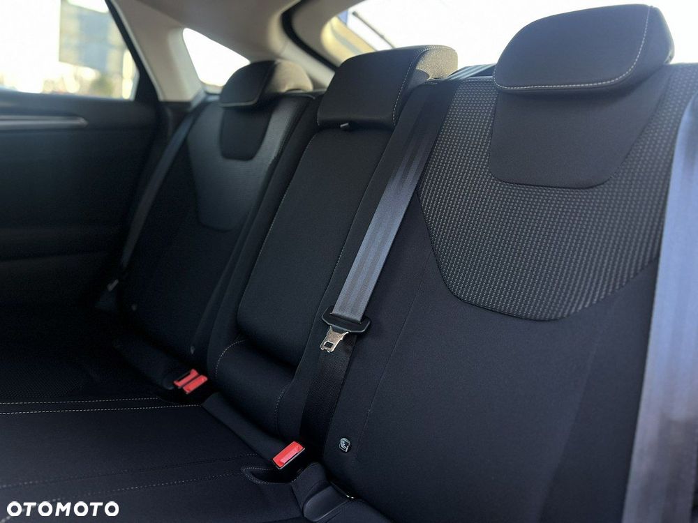 Ford Mondeo 2.0 EcoBlue Titanium - 32