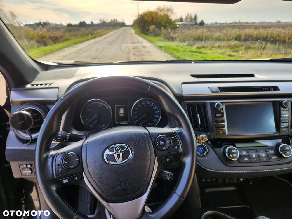 Toyota RAV4 Hybrid Prestige 4x2 - 18