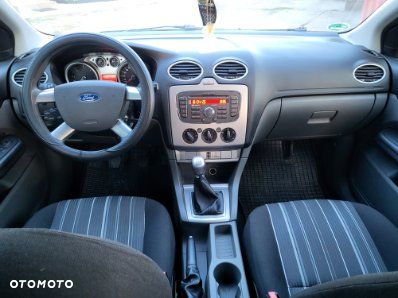 Ford Focus - 36