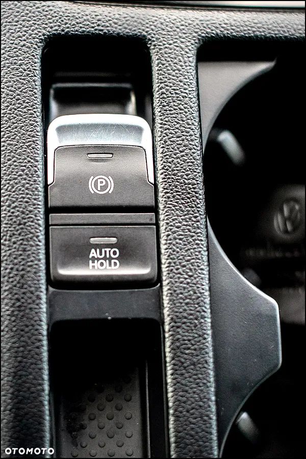 Volkswagen Passat - 29