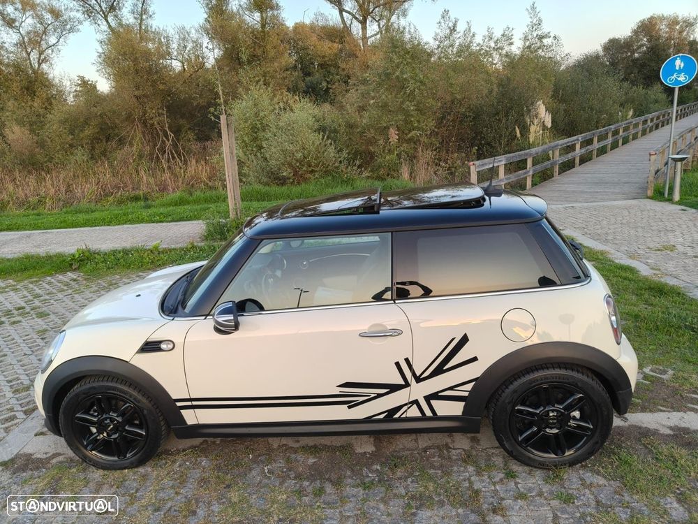 MINI 3 Portas Cooper D - 4