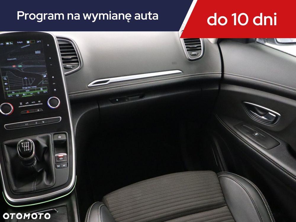 Renault Grand Scenic - 10