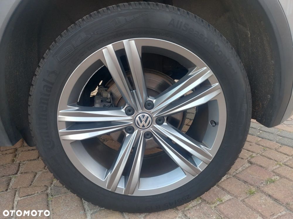 Volkswagen Tiguan 2.0 TDI SCR DSG R-Line - 36