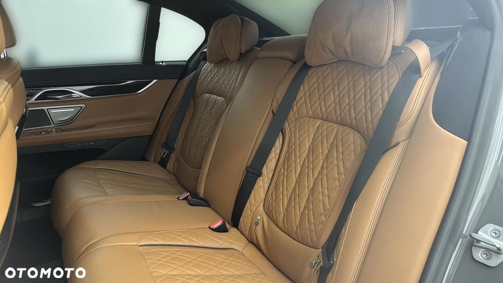 BMW Seria 7 730d xDrive mHEV sport - 17