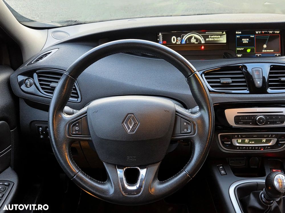 Renault Grand Scenic 1.6 dCi Stop&Start Energy Privilege - 12