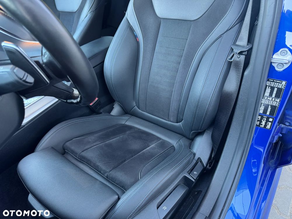 BMW Seria 3 320d xDrive MHEV M Sport sport - 29