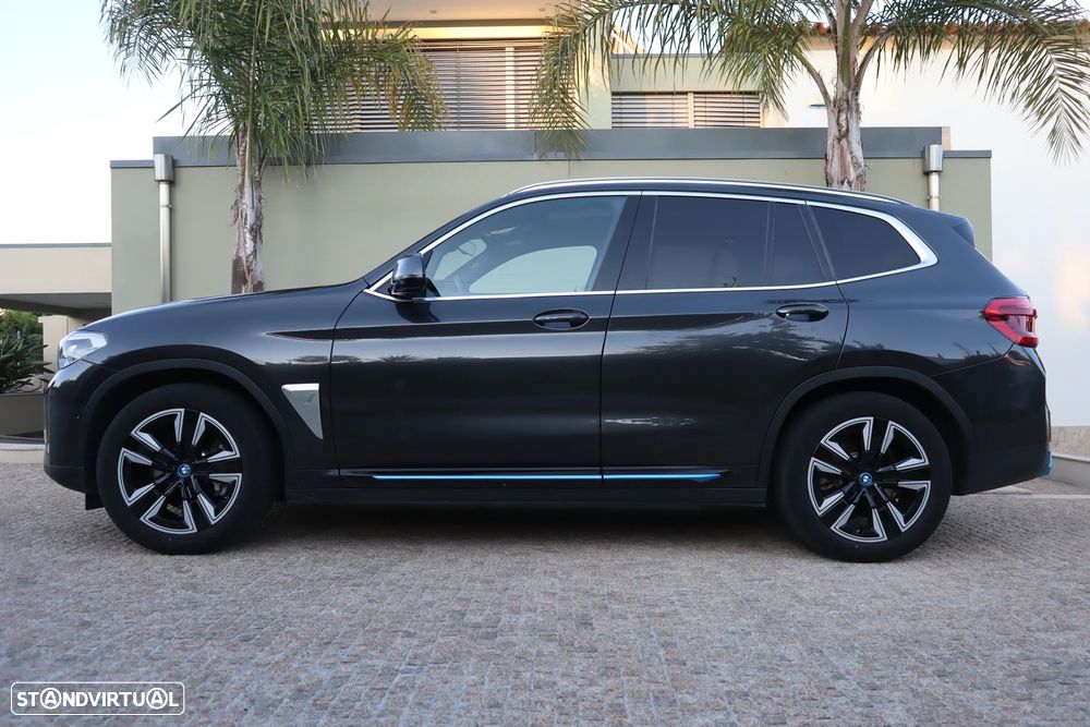 BMW iX3 Inspiring - 44