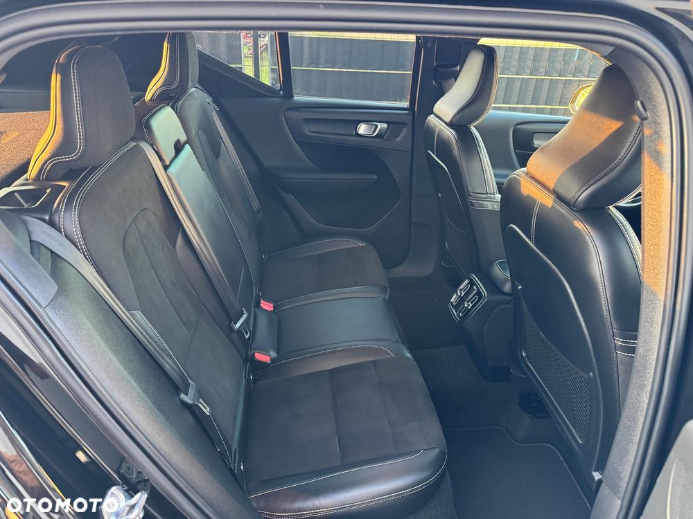 Volvo XC 40 T3 Geartronic RDesign - 24
