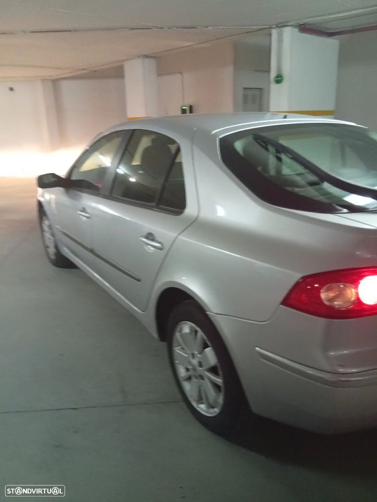 Renault Laguna 1.9 dCi Confort - 4