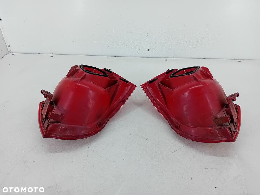 LAMPY TYŁ KOMPLET VW PASSAT B6 3C9.945.096C   3C9.945.095B KOMBI - 2